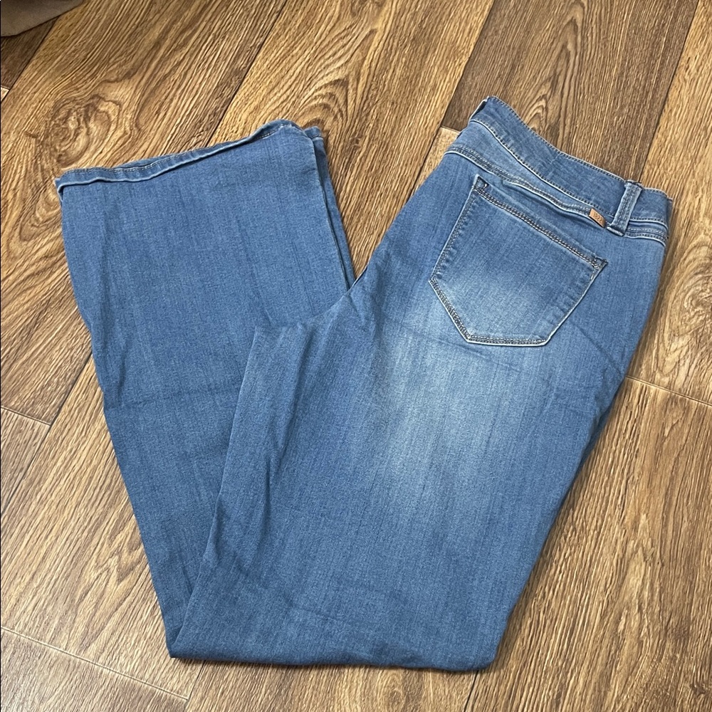 1822 Denim Women's Straight Leg Blue Jeans